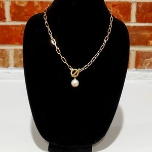 Woman's Fashion Pearl Pendant Gold Necklace